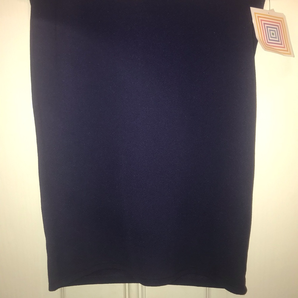 BNWT Classy LuLaRoe Cassie skirt navy